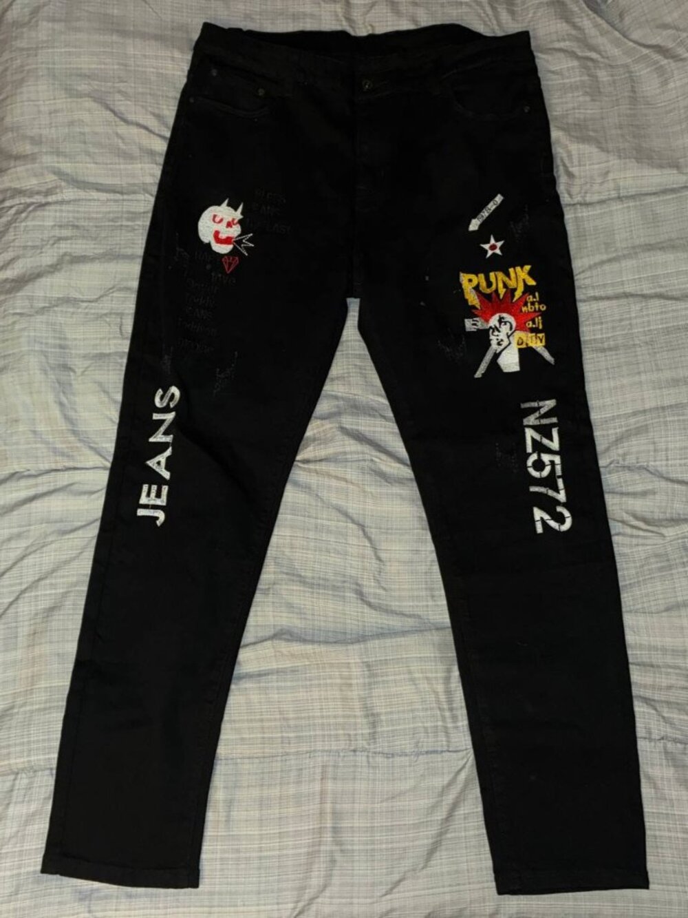Shein Fashion Jeans Men’s Distress Black Embroidered Patch Jeans Punk - 36x29